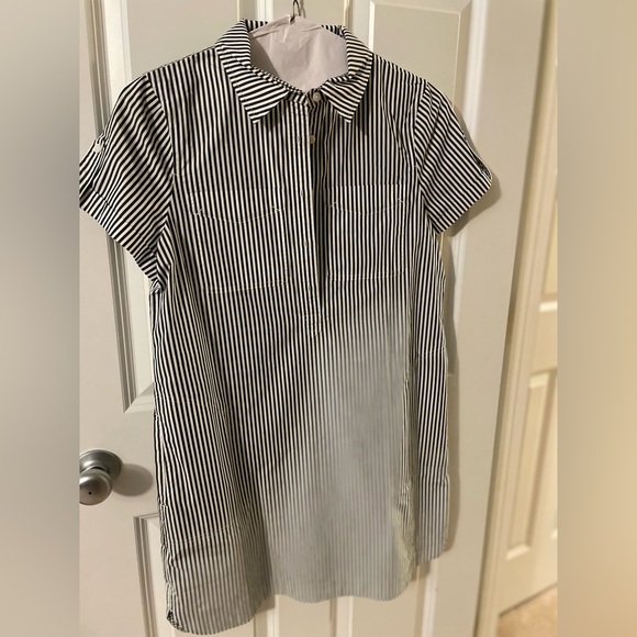 Vineyard Vines Black and White Striped Dress - Picture 1 of 9